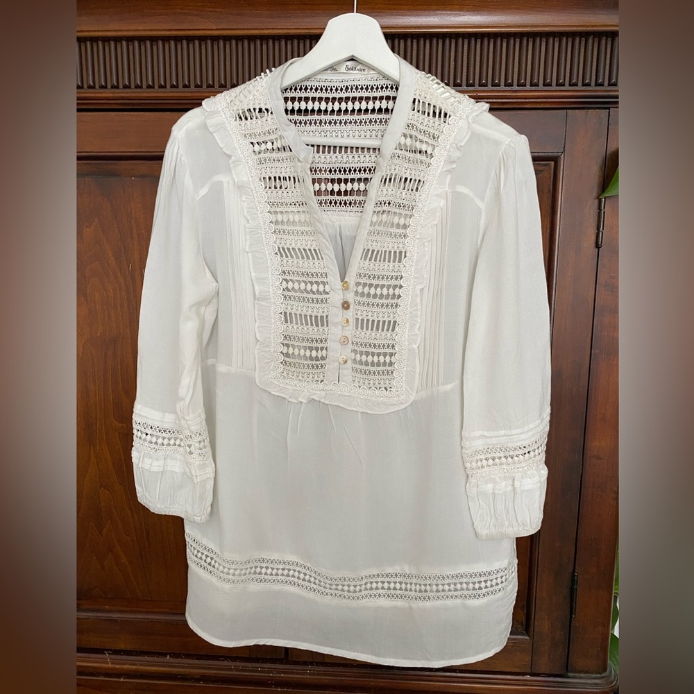 Solitaire White Crochet lace Tunic MOP buttons pintucks ruffles 100% cotton S